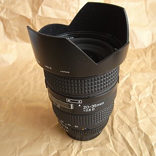 Nikon ニコン AF NIKKOR 20-35mm F2.8D【美品】